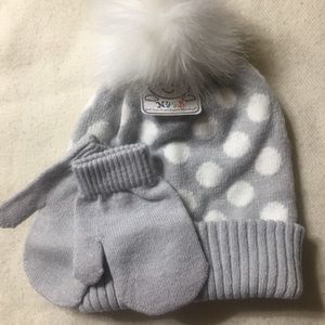 NYGB girls beanie and mitten set, NWT